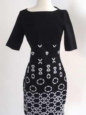 St. John Black and White Geometric Midi Dress Nordstrom Size 10 NWOT